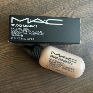 MAC face and body foundation N4